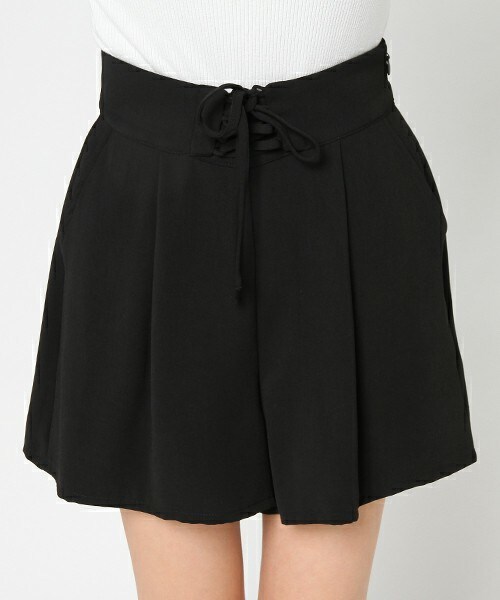 archives（アルシーヴ）の「レースアップフレアショートパンツ（その他パンツ・レディース・ブラック/グレー/レッド系その他・MEDIUM）」の7枚目の写真