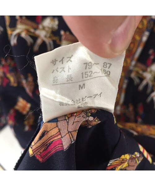 【スペシャル】スカーフ チェーン柄 英国行進デザイン 隠れボタン 柄シャツ