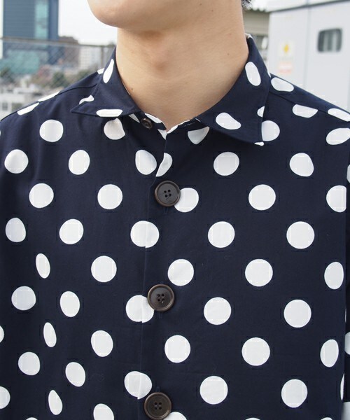 FRAPBOIS（フラボア）の「クオータースイッチ（シャツ/ブラウス・メンズ・ホワイト/ネイビー・2/3）」の10枚目の写真