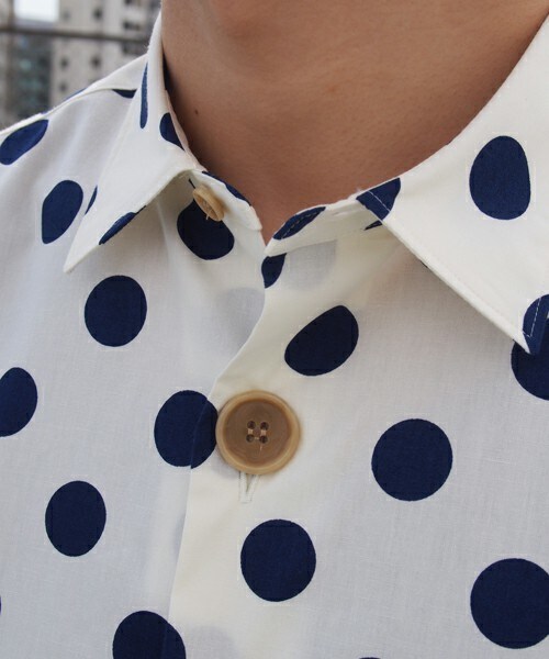 FRAPBOIS（フラボア）の「クオータースイッチ（シャツ/ブラウス・メンズ・ホワイト/ネイビー・2/3）」の5枚目の写真