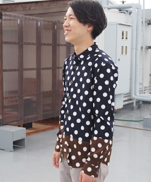 FRAPBOIS（フラボア）の「クオータースイッチ（シャツ/ブラウス・メンズ・ホワイト/ネイビー・2/3）」の6枚目の写真