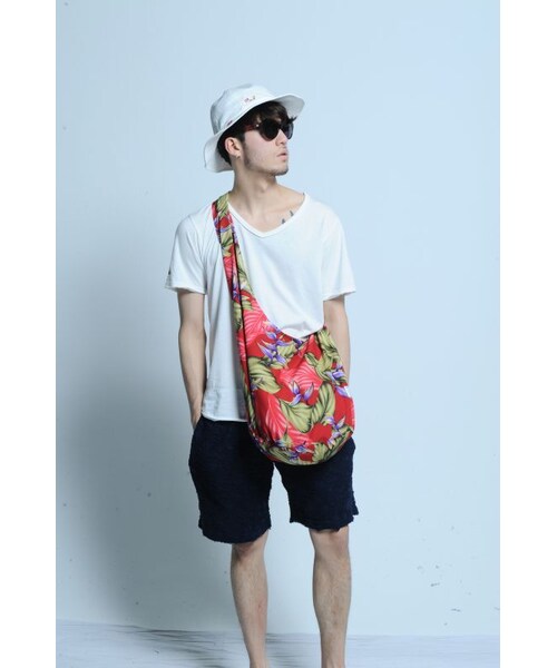 VIRGOwearworks（ヴァルゴウェアワークス）の「LANTANA ALOHA BAG アロハ柄バッグ（バッグ・メンズ・BLACK/WHITE/RED）」の7枚目の写真
