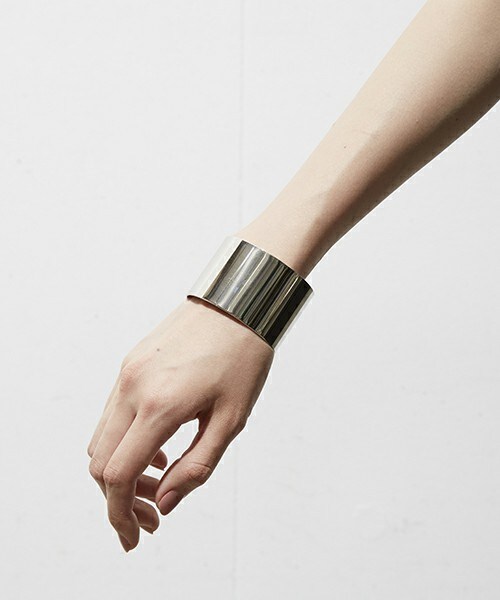 603(ロクマルサン)の「603 ワイドバングル(バングル/リストバンド・レディース・シルバー/ゴールド・FREE)」の11枚目の写真