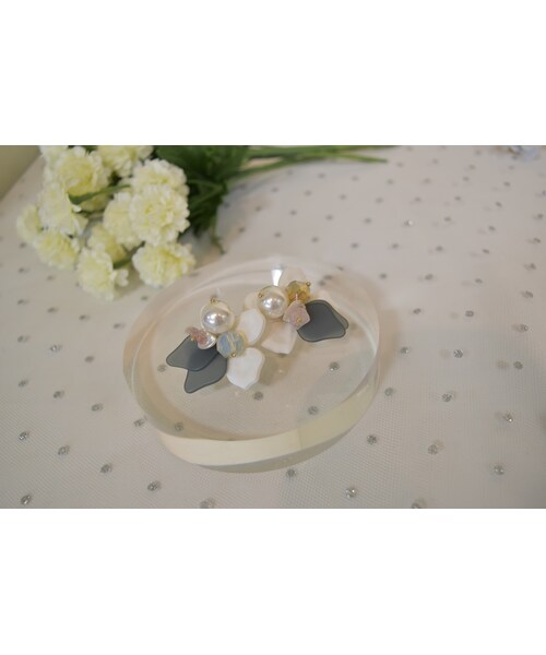 kaene（カエン）の「フラワーパールピアス（ピアス（両耳用）・レディース・FREE）」の3枚目の写真