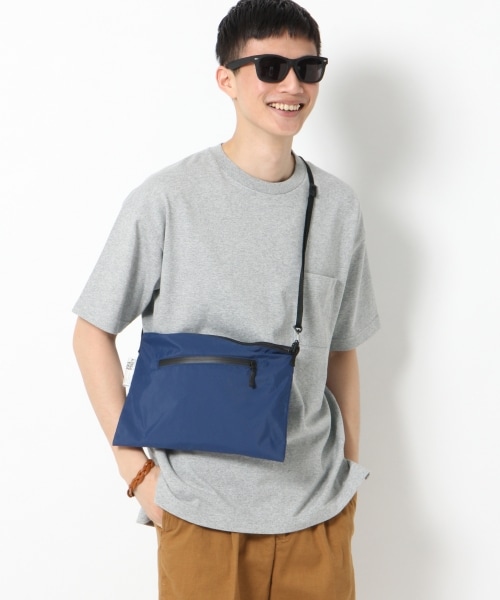 GLOBAL WORK（グローバルワーク）の「ナイロンカラーサコッシュ（バッグ・ホワイト/ブラック/オレンジ/ネイビー）」の12枚目の写真