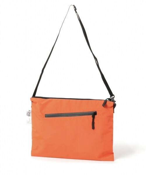 GLOBAL WORK（グローバルワーク）の「ナイロンカラーサコッシュ（バッグ・ホワイト/ブラック/オレンジ/ネイビー）」の7枚目の写真