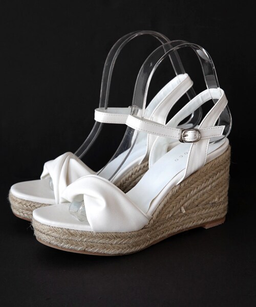 DHOLIC（ディーホリック）の「2TYPEツイストストラップウェッジソールサンダル（サンダル・レディース・225/230/235/240/245/250）」の2枚目の写真