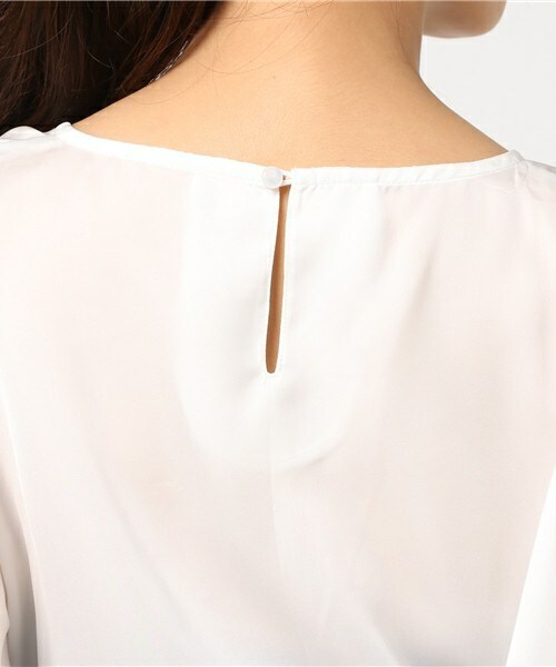 archives（アルシーヴ）の「ペプラムベルト付フレア袖プルオーバー（シャツ/ブラウス・レディース・オフホワイト/ブラック/シルバーグレー・MEDIUM）」の8枚目の写真