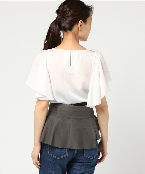 archives（アルシーヴ）の「ペプラムベルト付フレア袖プルオーバー（シャツ/ブラウス・レディース・オフホワイト/ブラック/シルバーグレー・MEDIUM）」の6枚目の写真