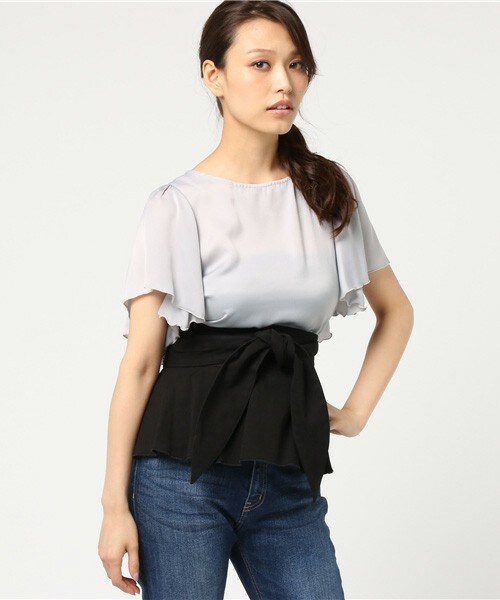 archives（アルシーヴ）の「ペプラムベルト付フレア袖プルオーバー（シャツ/ブラウス・レディース・オフホワイト/ブラック/シルバーグレー・MEDIUM）」の3枚目の写真