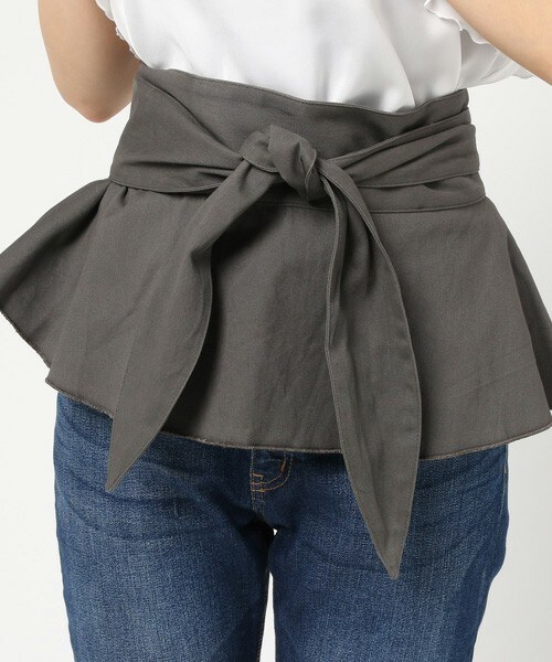 archives（アルシーヴ）の「ペプラムベルト付フレア袖プルオーバー（シャツ/ブラウス・レディース・オフホワイト/ブラック/シルバーグレー・MEDIUM）」の10枚目の写真