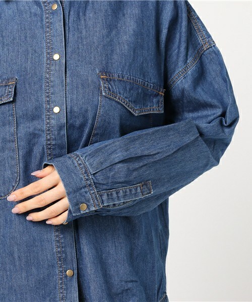 archives（アルシーヴ）の「BIGデニムシャツ（シャツ/ブラウス・レディース・グレー/ブルー/ロイヤルブルー・MEDIUM）」の8枚目の写真