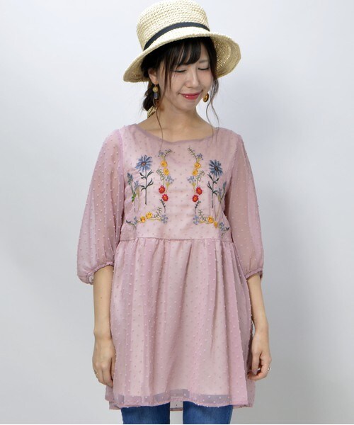 archives（アルシーヴ）の「エステルドビー刺繍チュニック（ワンピース・レディース・オフホワイト/ブラック/ピンク・MEDIUM）」の3枚目の写真