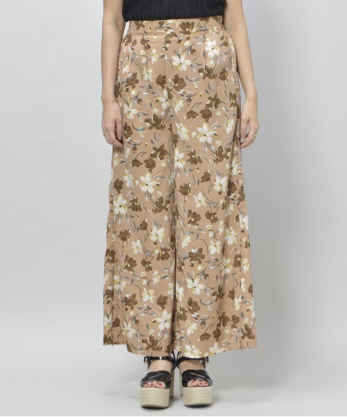 archives（アルシーヴ）の「ファスナースリット花柄ワイドパンツ（その他パンツ・レディース・アイボリー/ベージュ/ネイビー・MEDIUM）」の3枚目の写真