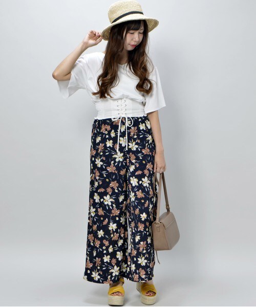 archives（アルシーヴ）の「ファスナースリット花柄ワイドパンツ（その他パンツ・レディース・アイボリー/ベージュ/ネイビー・MEDIUM）」の8枚目の写真