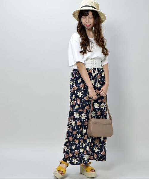 archives（アルシーヴ）の「ファスナースリット花柄ワイドパンツ（その他パンツ・レディース・アイボリー/ベージュ/ネイビー・MEDIUM）」の7枚目の写真