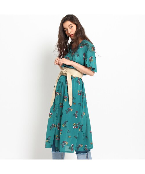 OZOC（オゾック）の「ベルト付総柄シャツワンピース（ワンピース/ドレス・レディース・グリーン/オフホワイト/マスタード/ブラック・その他）」の6枚目の写真