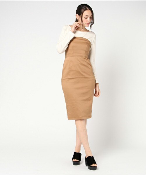 archives（アルシーヴ）の「バックレースアップワンピース（ワンピース・レディース・ブラック/ベージュ/キャメル・MEDIUM）」の3枚目の写真