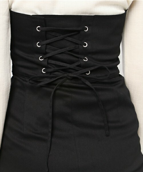 archives（アルシーヴ）の「バックレースアップワンピース（ワンピース・レディース・ブラック/ベージュ/キャメル・MEDIUM）」の8枚目の写真