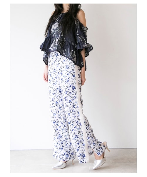 スナイデル SNIDEL（スナイデル）の「サイドラインパンツ（ワイドパンツ）」 - WEAR