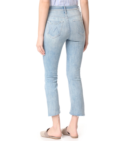 mother（マザー）の「MOTHER The Insider Crop Step Fray Jeans（デニムパンツ・レディース・Blue・24/25/26/27/28/29/30/31/32）」の4枚目の写真