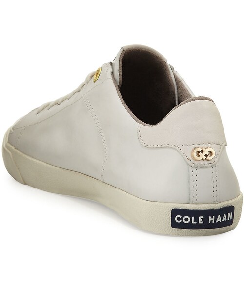 COLE HAAN（コールハーン）の「Cole Haan Trafton Club Court Leather Low-Top Sneaker, White（スニーカー・レディース・White・8B / 38EU/7B / 37EU/8.5B / 38.5EU/9.5B / 39.5EU/6.5B / 36.5EU/7.5B / 37.5EU/6B / 36EU/11B / 41EU/10B / 40EU/5B / 35EU/9B / 39EU/5.5B / 35.5EU）」の2枚目の写真