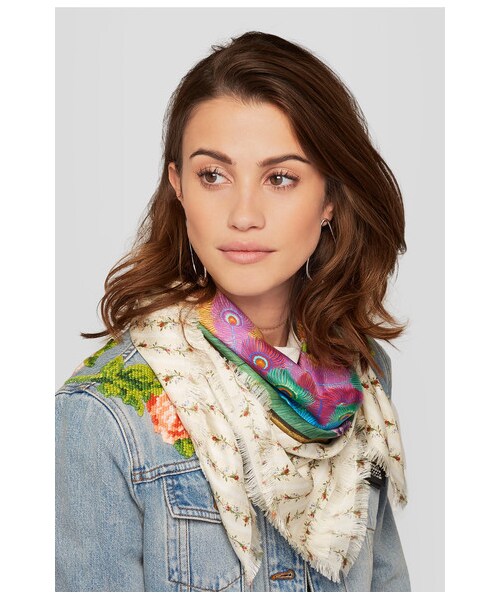 GUCCI（グッチ）の「Gucci - Loved Peacock Printed Silk Scarf - Ivory（ヘアアクセサリー・レディース・ivory・one size）」の5枚目の写真