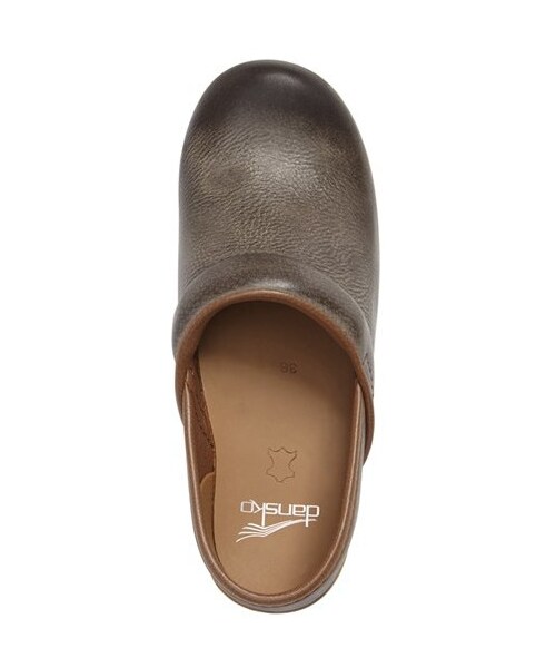 dansko（ダンスコ）の「Women's Dansko Distressed Professional Clog（サンダル・レディース・Brown・5.5-6US / 36EU M/6.5-7US / 37EU M/7.5-8US / 38EU M/8.5-9US / 39EU M/9.5-10US / 40EU M/10.5-11US / 41EU M/11.5-12US / 42EU M）」の5枚目の写真