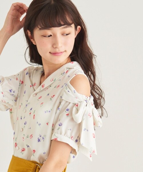 MAJESTIC LEGON(マジェスティックレゴン)の「オープンショルダーリボンブラウス(トップス・レディース・ピンク/アイボリー柄/ネイビー柄・M)」の5枚目の写真