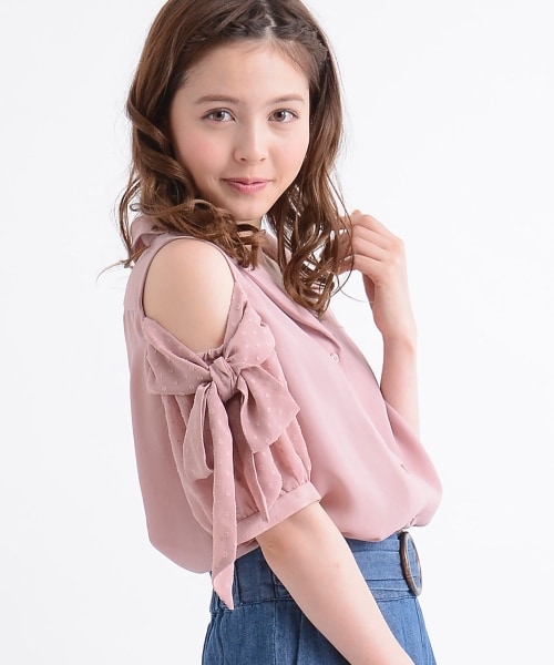 MAJESTIC LEGON(マジェスティックレゴン)の「オープンショルダーリボンブラウス(トップス・レディース・ピンク/アイボリー柄/ネイビー柄・M)」の10枚目の写真