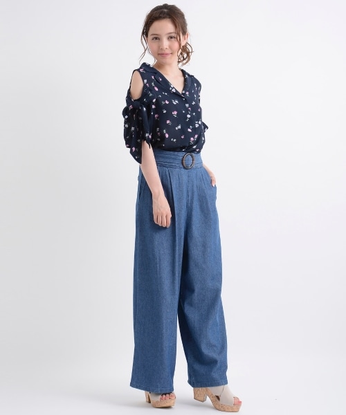 MAJESTIC LEGON(マジェスティックレゴン)の「オープンショルダーリボンブラウス(トップス・レディース・ピンク/アイボリー柄/ネイビー柄・M)」の16枚目の写真