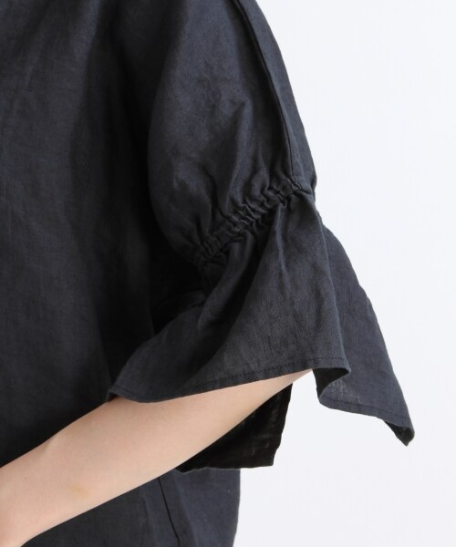 Curensology リネンギャザースリーブブラウス美品ブラック Curensology リネンギャザースリーブブラウス美品ブラック