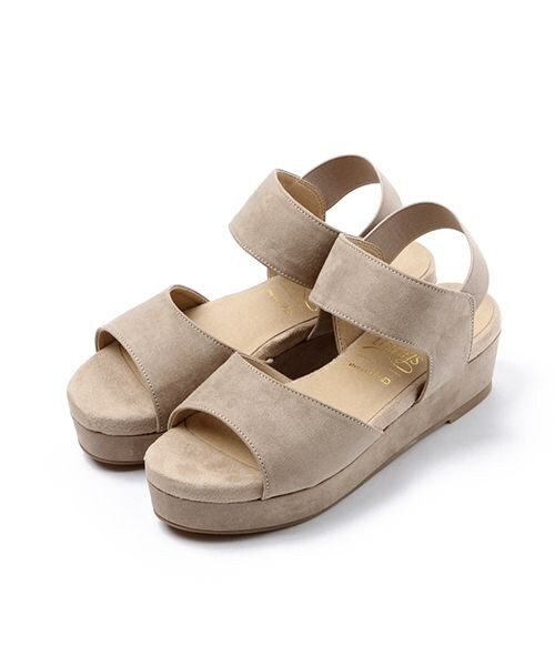 studio CLIP（スタディオクリップ）の「フェイクスエードプラットフォームサンダル（シューズ・ブラウン/ベージュ）」の2枚目の写真