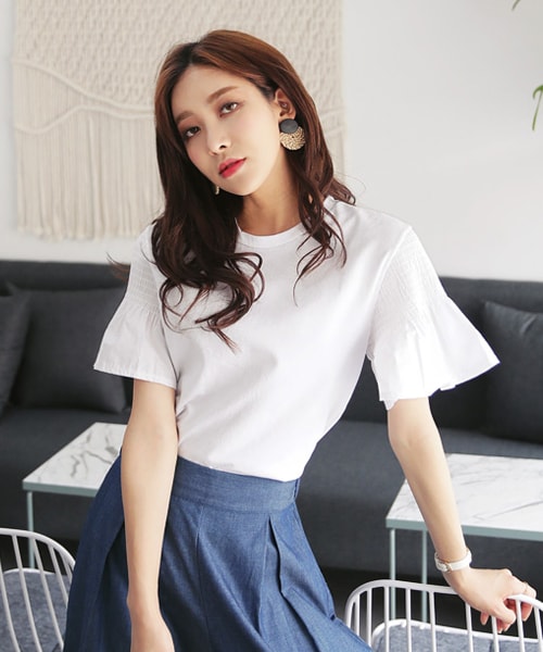 DHOLIC(ディーホリック)の「シャーリングスリーブコットンTシャツ(Tシャツ/カットソー・レディース・FREE)」の1枚目の写真