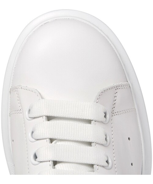 Alexander McQueen（アレキサンダーマックイーン）の「Alexander McQueen Exaggerated-Sole Leather Sneakers（スニーカー・メンズ・White・EU39/EU40/EU41/EU42/EU42.5/EU43/EU43.5/EU44/EU45）」の2枚目の写真