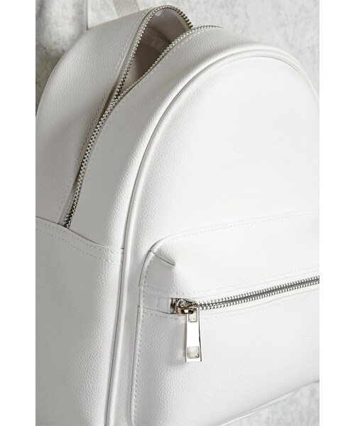 FOREVER 21（フォーエバー トゥエンティーワン）の「FOREVER 21+ Faux Leather Backpack（バックパック/リュック・レディース・Black/Blue/White・ONE SIZE）」の9枚目の写真