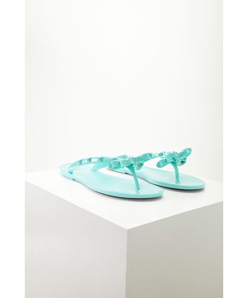 dizzy jelly sandals