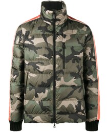 VALENTINO（ヴァレンティノ）の「Valentino - 迷彩柄 ダウンジャケット