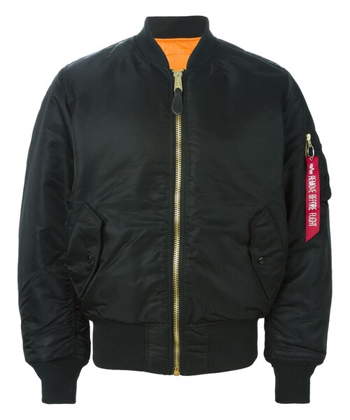 Alpha Industries(アルファインダストリーズ)の「Alpha Industries - クラシックボマージャケット - men - ナイロン - XS(スタジャン・メンズ・ブラック・XS)」の1枚目の写真