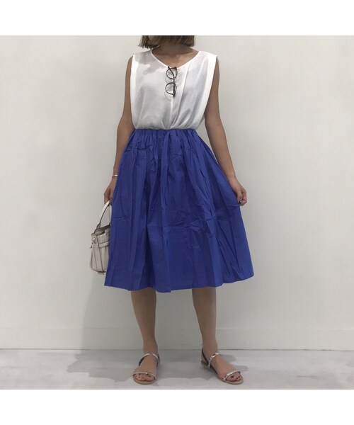 copine(コピン)の「ミモレ丈タック入りコットンカラースカート(2color)【クリックポスト対象商品】(スカート・レディース・その他)」の3枚目の写真