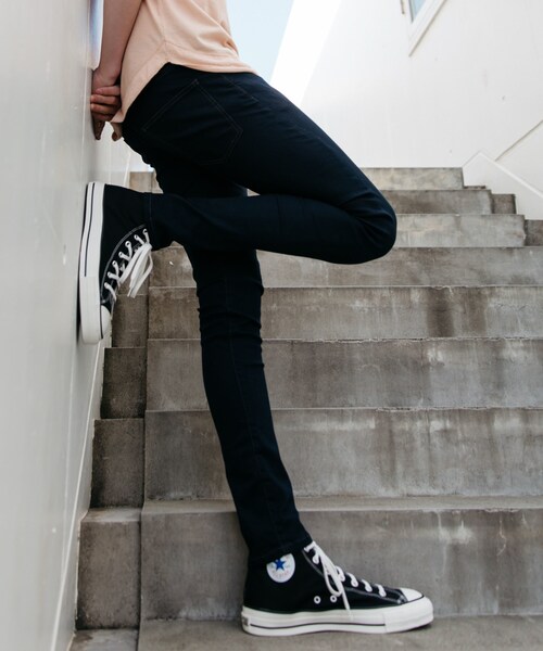 LIDNM（リドム）の「iSKOハイストレッチスキニー（デニムパンツ・メンズ・インディゴ・27, 29, 31）」の2枚目の写真