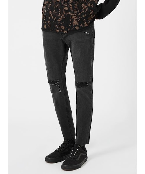 TOPMAN（トップマン）の「Black Ripped Raw Hem Cropped Stretch Skinny Jeans（デニムパンツ・メンズ・Black・28S/34S/28R/30R/32R/34R/38R/32L/34L/36L）」の5枚目の写真
