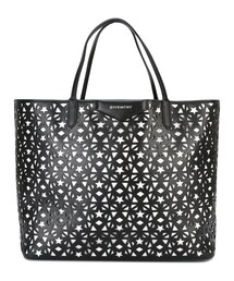 GIVENCHY（ジバンシイ）の「Givenchy - Antigona レーザーカット