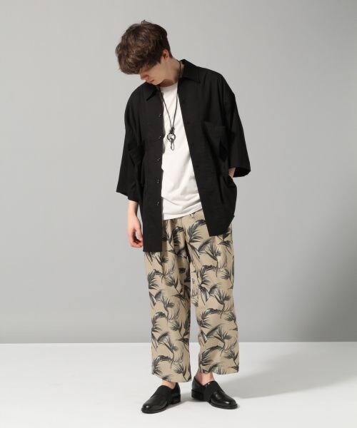 HARE（ハレ）の「ボタニカルイージーパンツ（パンツ・ブラック/ベージュ）」の4枚目の写真