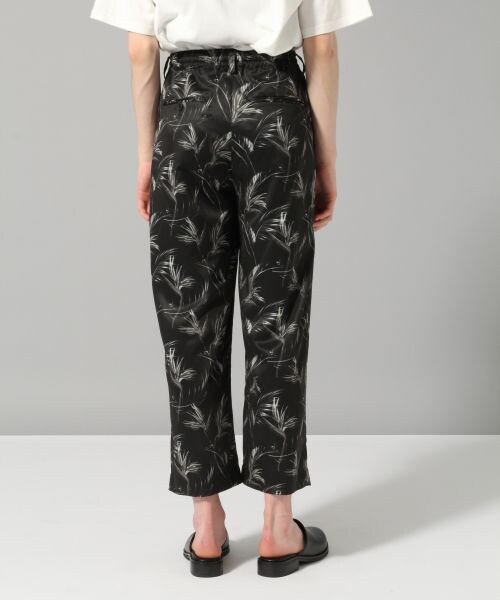 HARE（ハレ）の「ボタニカルイージーパンツ（パンツ・ブラック/ベージュ）」の6枚目の写真