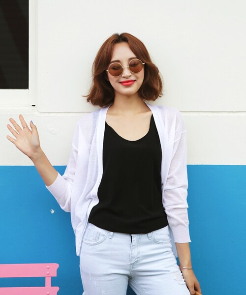 DHOLIC（ディーホリック）の「フロントボタンVネックシア―ニットカーディガン（カーディガン/ボレロ・レディース・FREE）」の2枚目の写真