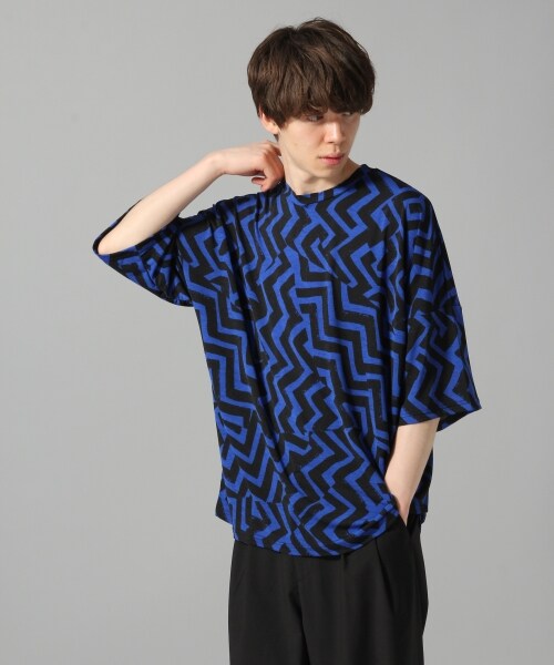 HARE(ハレ)の「キカガクガラカットソー(トップス・オフホワイト/ベージュ/ブルー)」の9枚目の写真