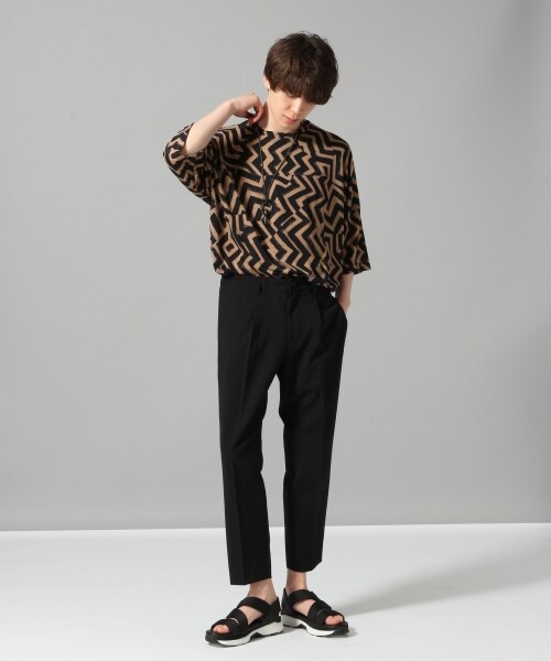 HARE(ハレ)の「キカガクガラカットソー(トップス・オフホワイト/ベージュ/ブルー)」の6枚目の写真