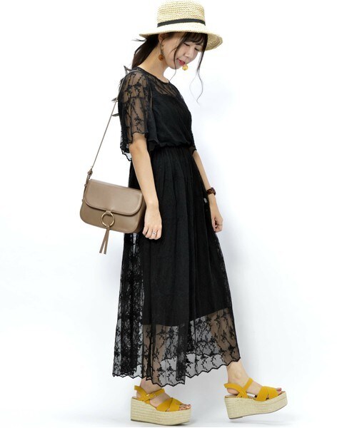 archives（アルシーヴ）の「Backリボンフレア袖OP(5分袖)×インナー（ワンピース・レディース・オフホワイト/ブラック・MEDIUM）」の2枚目の写真