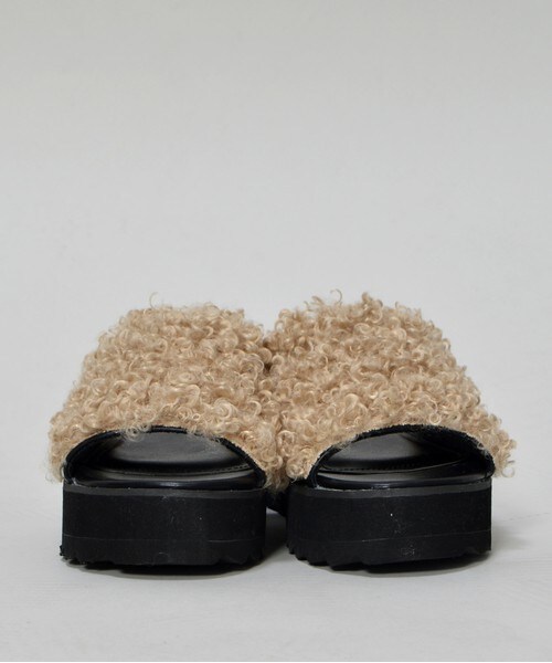 archives（アルシーヴ）の「プードルファーサンダル（サンダル・レディース・グレー/ベージュ・MEDIUM/LARGE）」の8枚目の写真